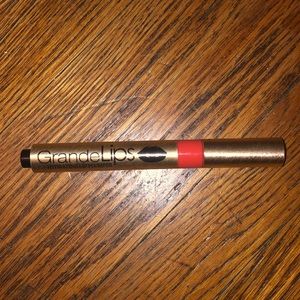 *GRANDE LIPS* plumper